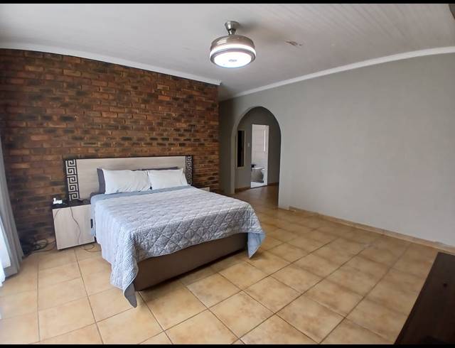 4 BEDROOM FREESTANDING FOR SALE IN SUNAIR PARK